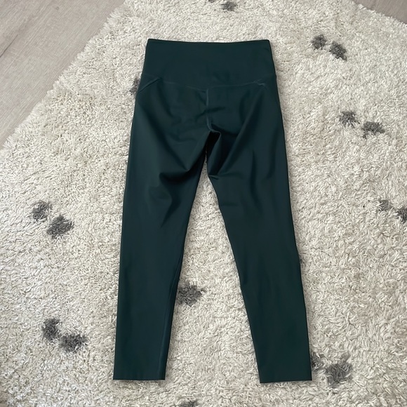 Girlfriend Collective Workout Set - Picture 7 of 7